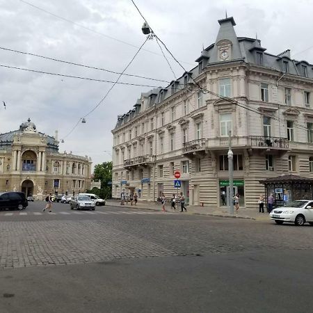 דירות אודסה Apartmens Near Opera House מראה חיצוני תמונה