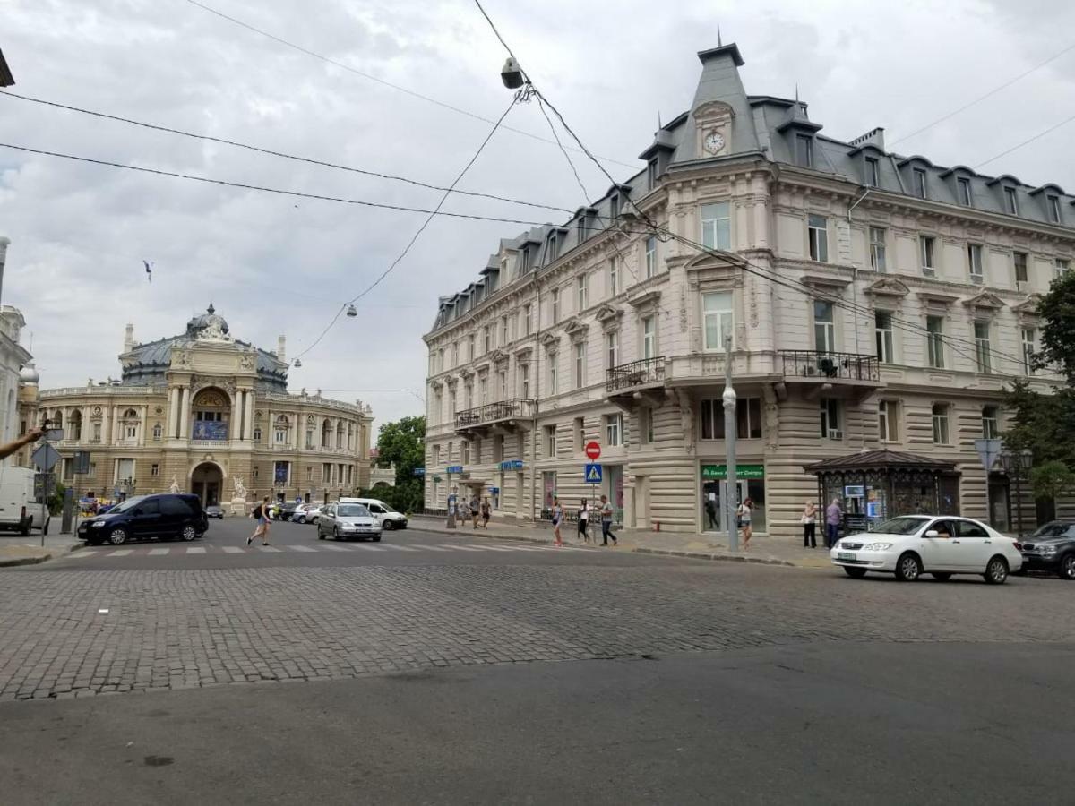 דירות אודסה Apartmens Near Opera House מראה חיצוני תמונה