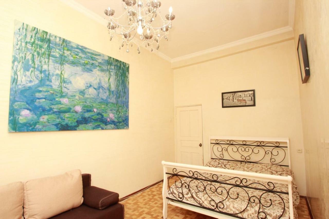 דירות אודסה Apartmens Near Opera House חדר תמונה