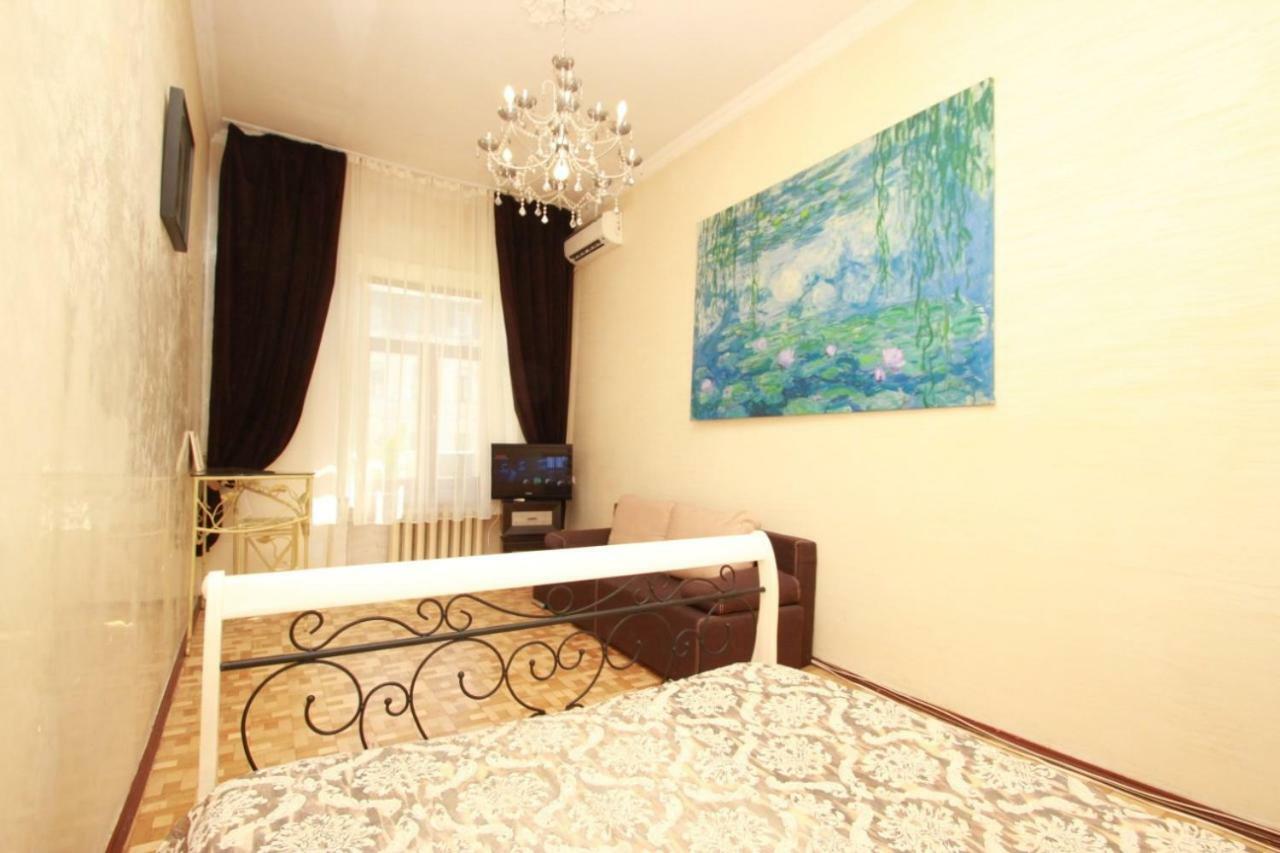 דירות אודסה Apartmens Near Opera House חדר תמונה