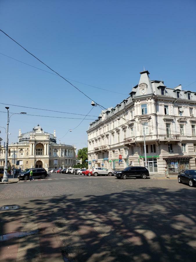דירות אודסה Apartmens Near Opera House מראה חיצוני תמונה